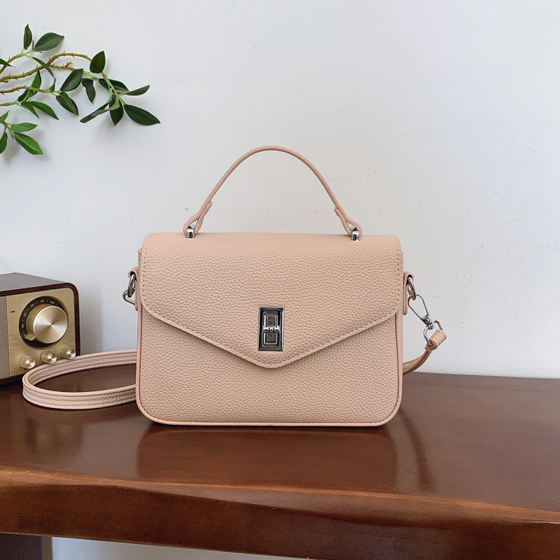 Sac messager à bandoulière en cuir de vachette, tendance et décontracté, idéal pour les déplacements