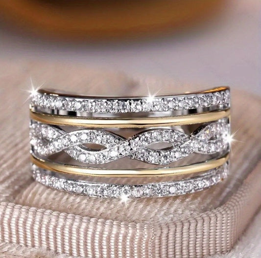 Bague large à la mode, populaire et creuse, ornée de bijoux, idéale pour tous les visages